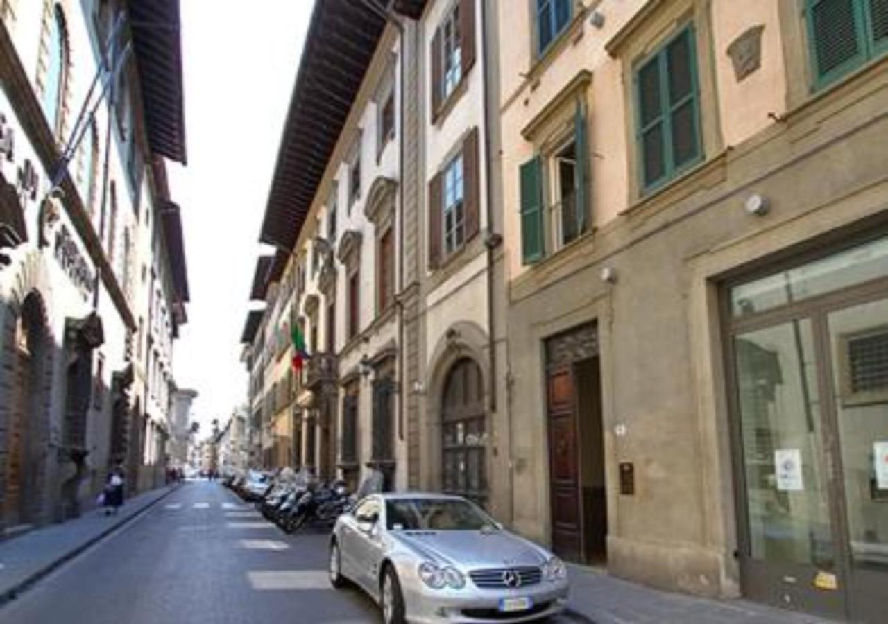 Giotto Al Duomo - Bufalini Apartments ฟลอเรนซ์ ภายนอก รูปภาพ