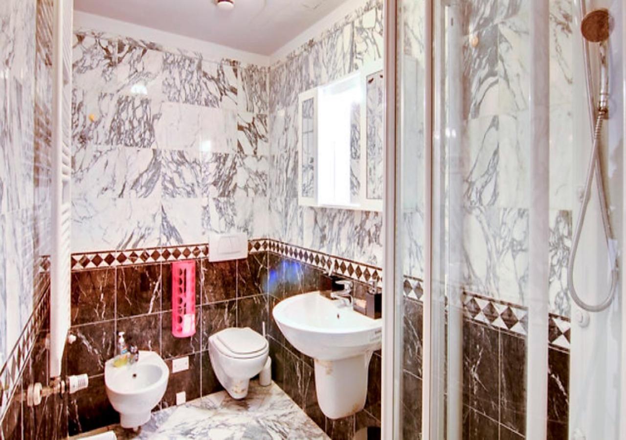 Giotto Al Duomo - Bufalini Apartments ฟลอเรนซ์ ภายนอก รูปภาพ